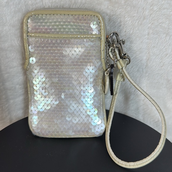 Coach Poppy Limited Edition Spotlight Sequin Tote and Wristlet - Picture 17 of 17